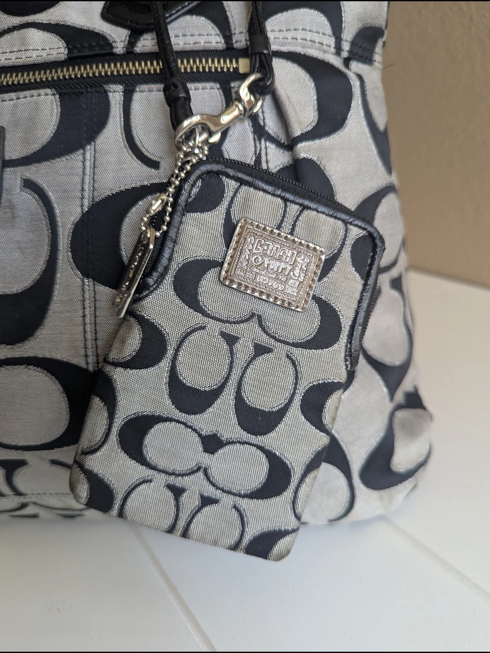 Coach poppy signature